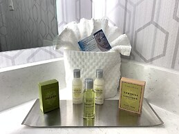 The Kingsley Bloomfield Hills - a DoubleTree by Hilton