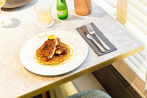 Crowne Plaza Leeds by IHG