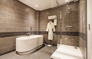 Crowne Plaza Leeds by IHG