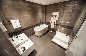 Crowne Plaza Leeds by IHG