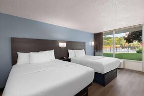 Super 8 by Wyndham Riverside AL