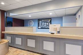 Super 8 by Wyndham Riverside AL