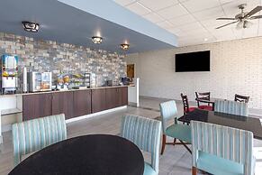 Super 8 by Wyndham Riverside AL