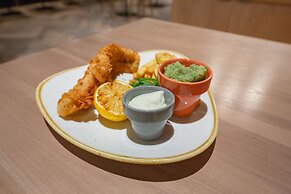 Holiday Inn NEWPORT by IHG