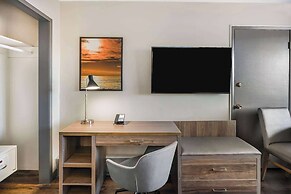 Days Inn by Wyndham Victoria On The Harbour