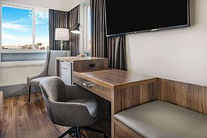 Days Inn by Wyndham Victoria On The Harbour