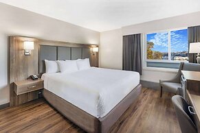 Days Inn by Wyndham Victoria On The Harbour