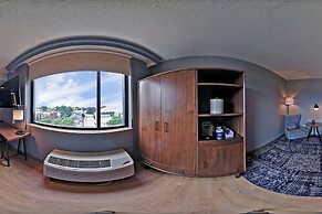 Four Points by Sheraton Boston Newton