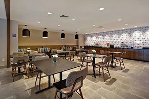 Four Points by Sheraton Boston Newton