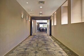 Four Points by Sheraton Boston Newton