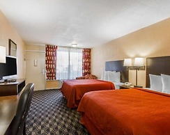 Quality Inn Ada near University