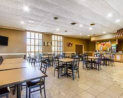 Quality Inn Ada near University