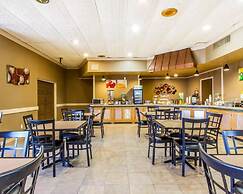 Quality Inn Ada near University