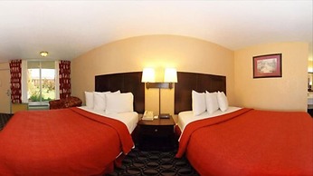 Quality Inn Ada near University