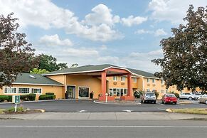 Quality Inn & Suites Albany Corvallis