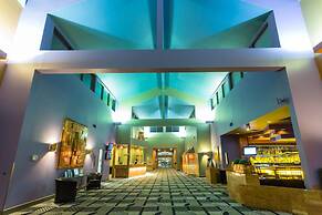 Royal Hotel West Edmonton, Trademark Collection by Wyndham