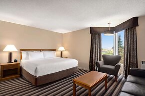 Royal Hotel West Edmonton, Trademark Collection by Wyndham