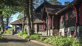 Fairmont Le Chateau Montebello
