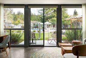 Flamingo Resort & Spa Santa Rosa Sonoma, Tapestry by Hilton