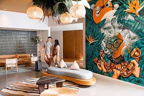 Flamingo Resort & Spa Santa Rosa Sonoma, Tapestry by Hilton