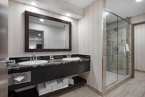 Best Western Plus Port O'Call Hotel