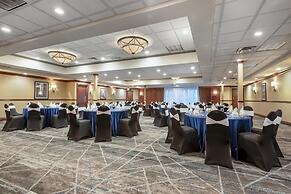 Best Western Plus Port O'Call Hotel