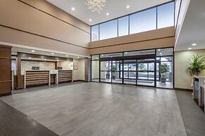 Best Western Plus Port O'Call Hotel