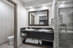 Best Western Plus Port O'Call Hotel