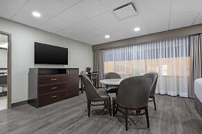 Best Western Plus Port O'Call Hotel