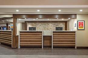 Best Western Plus Port O'Call Hotel