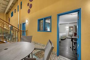 Best Western Plus Port O'Call Hotel