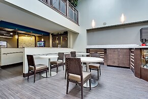 Best Western Plus Port O'Call Hotel