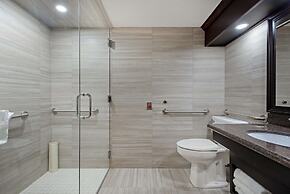 Best Western Plus Port O'Call Hotel