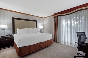 Best Western Plus Port O'Call Hotel