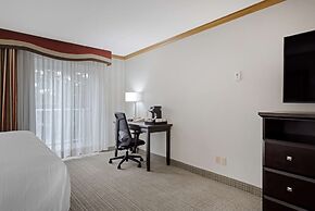 Best Western Plus Port O'Call Hotel