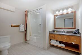 Best Western Plus Port O'Call Hotel