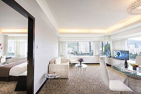Regal Riverside Hotel
