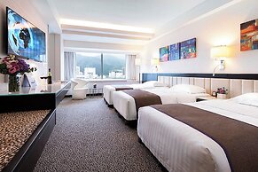 Regal Riverside Hotel