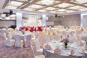 Regal Riverside Hotel