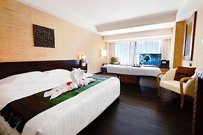 Regal Riverside Hotel