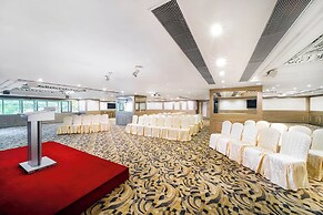 Regal Riverside Hotel