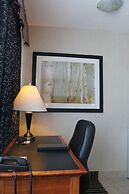 Best Western Plus Suites Downtown