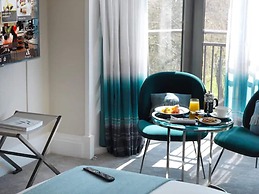 The Athenaeum Hotel & Residences