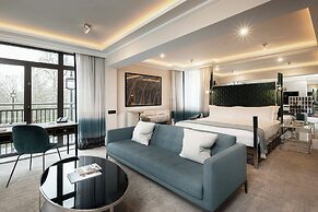 The Athenaeum Hotel & Residences