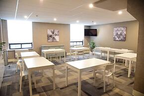 Days Inn by Wyndham Ottawa West