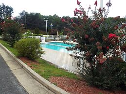 Days Inn by Wyndham Dahlonega University Area