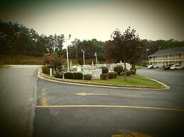 Days Inn by Wyndham Dahlonega University Area