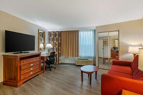 DoubleTree by Hilton Hotel Jefferson City