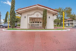 Motel 6 Dallas, TX - Market Center