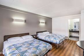 Motel 6 Dallas, TX - Market Center